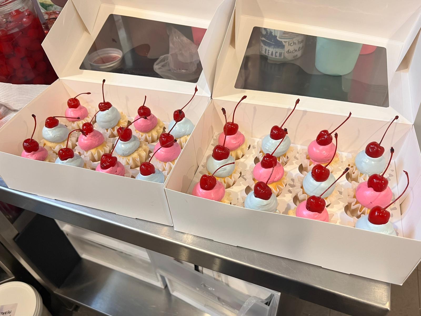 The Minimalist Cupcakes (Bite-Size) - From $80