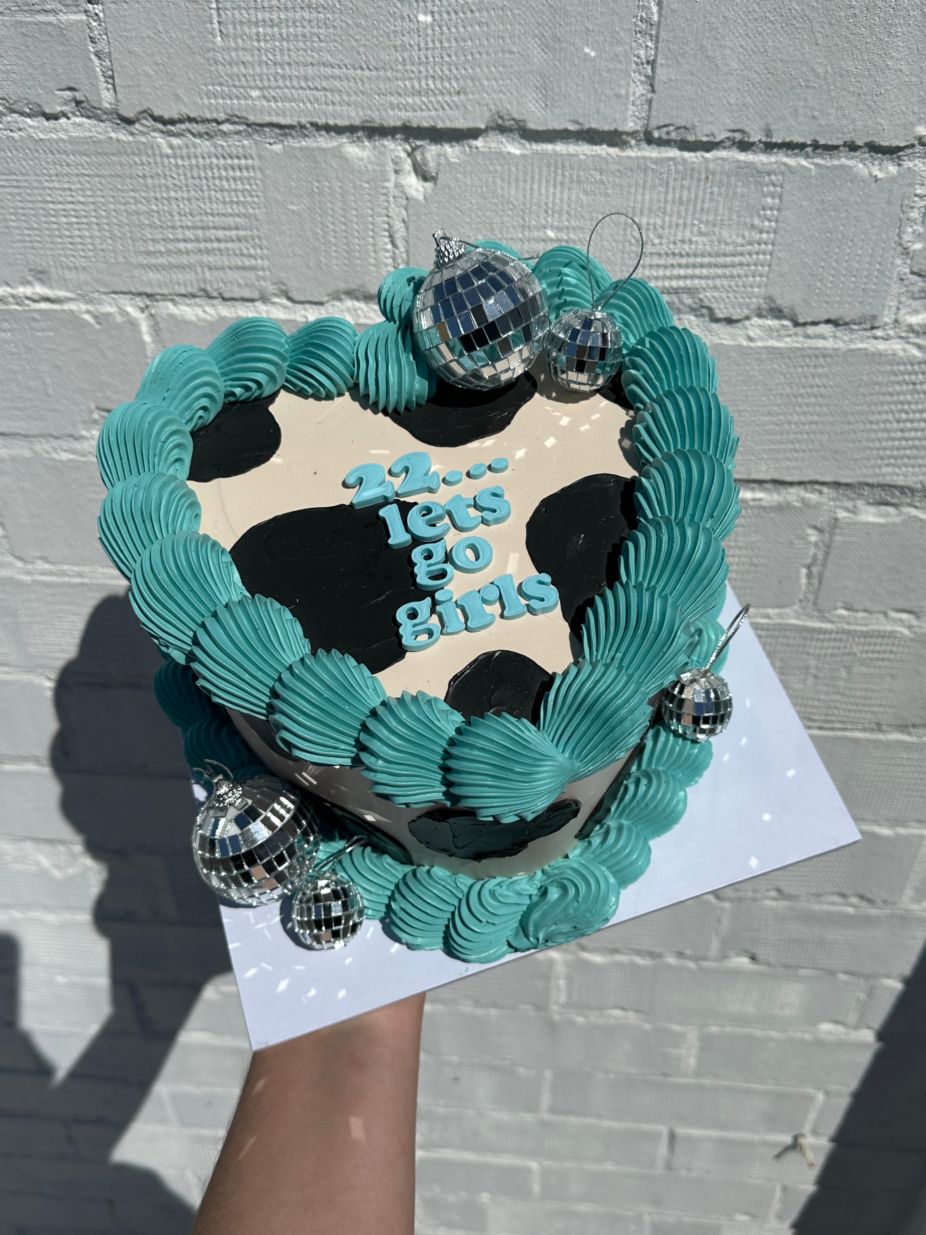 Retro Vintage Custom Cakes Perth