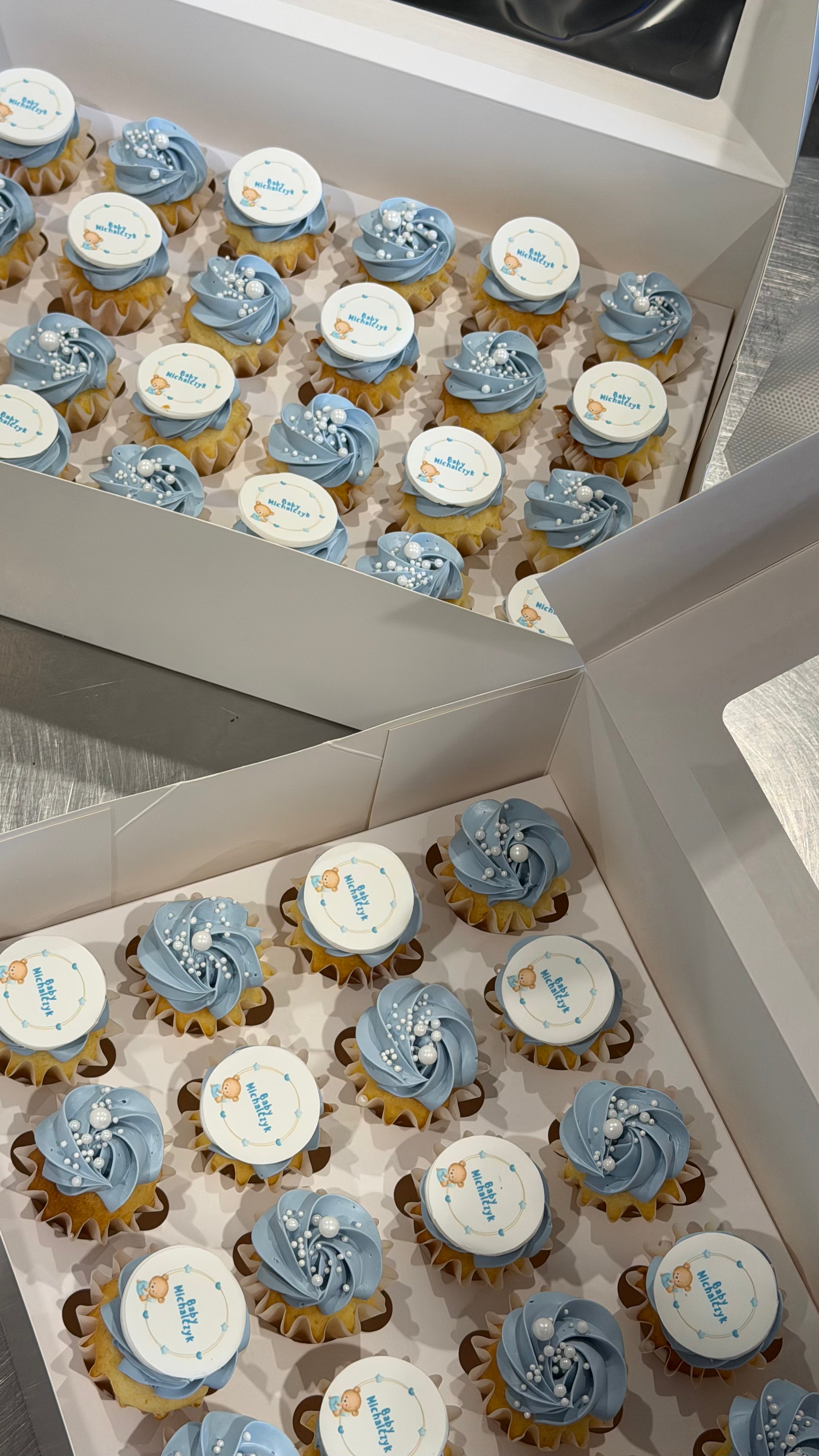 Cupcakes with Discs (Bite-Size) - From $80
