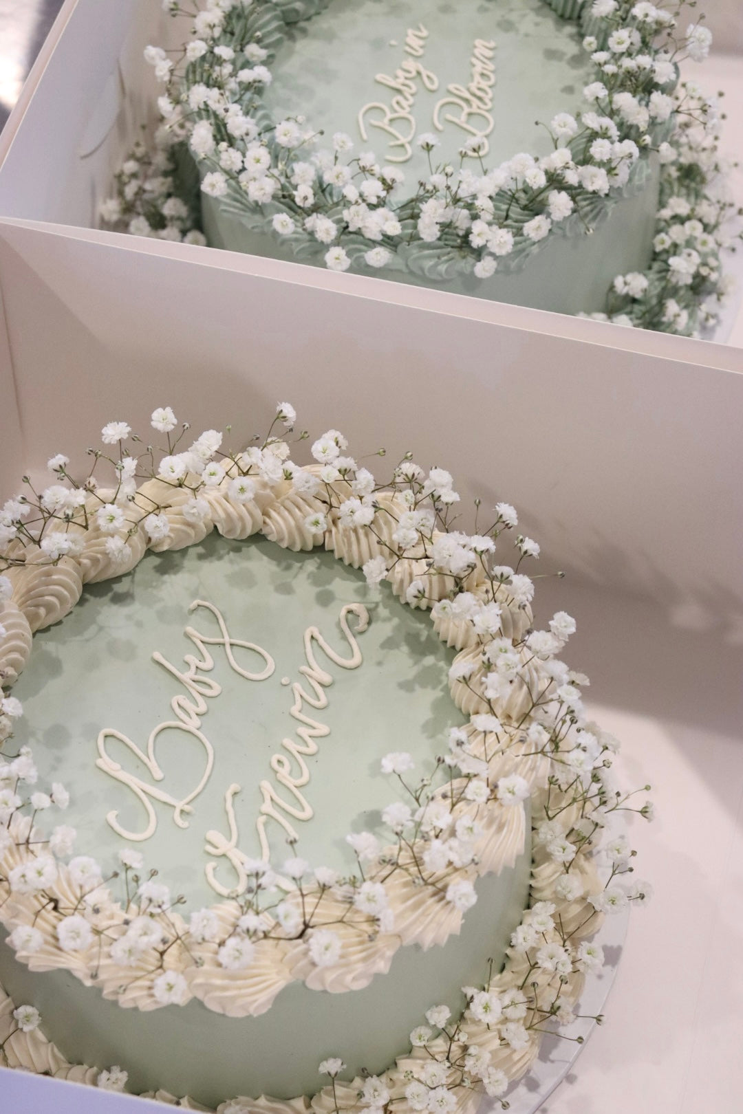 Babies Breath Flower Retro Cake - From $133