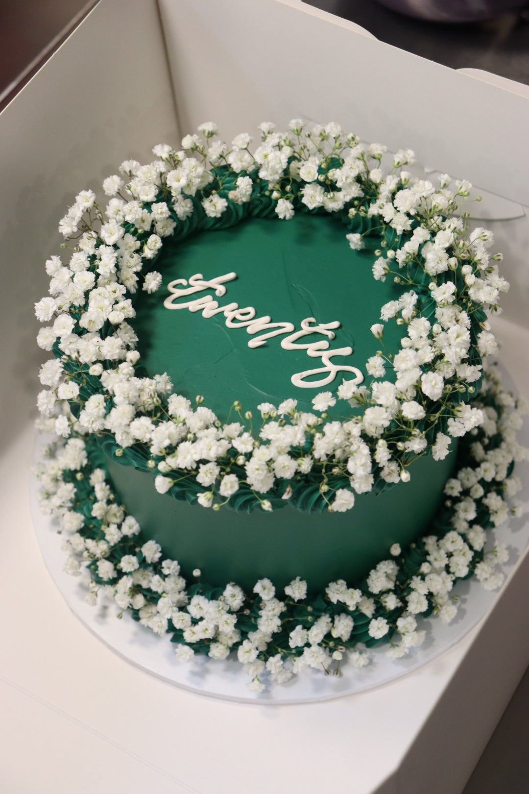 Babies Breath Flower Retro Cake - From $205