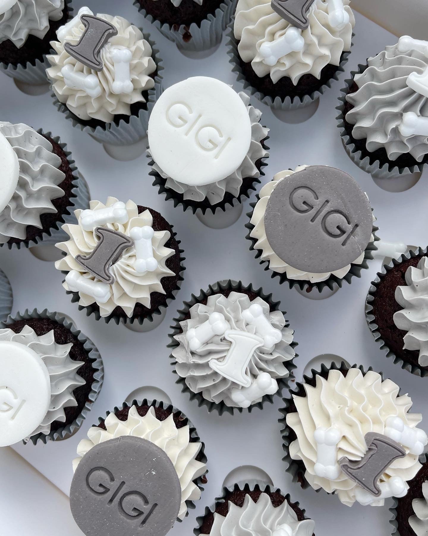 Cupcakes with Discs - From $80