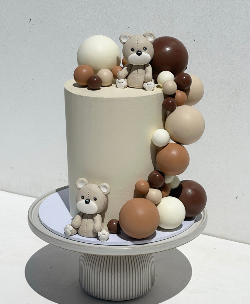 Teddy Balloon Cake