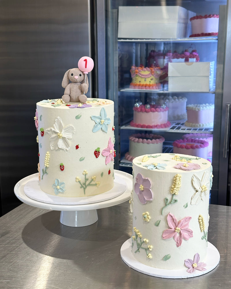 Hand-Piped Floral Cake