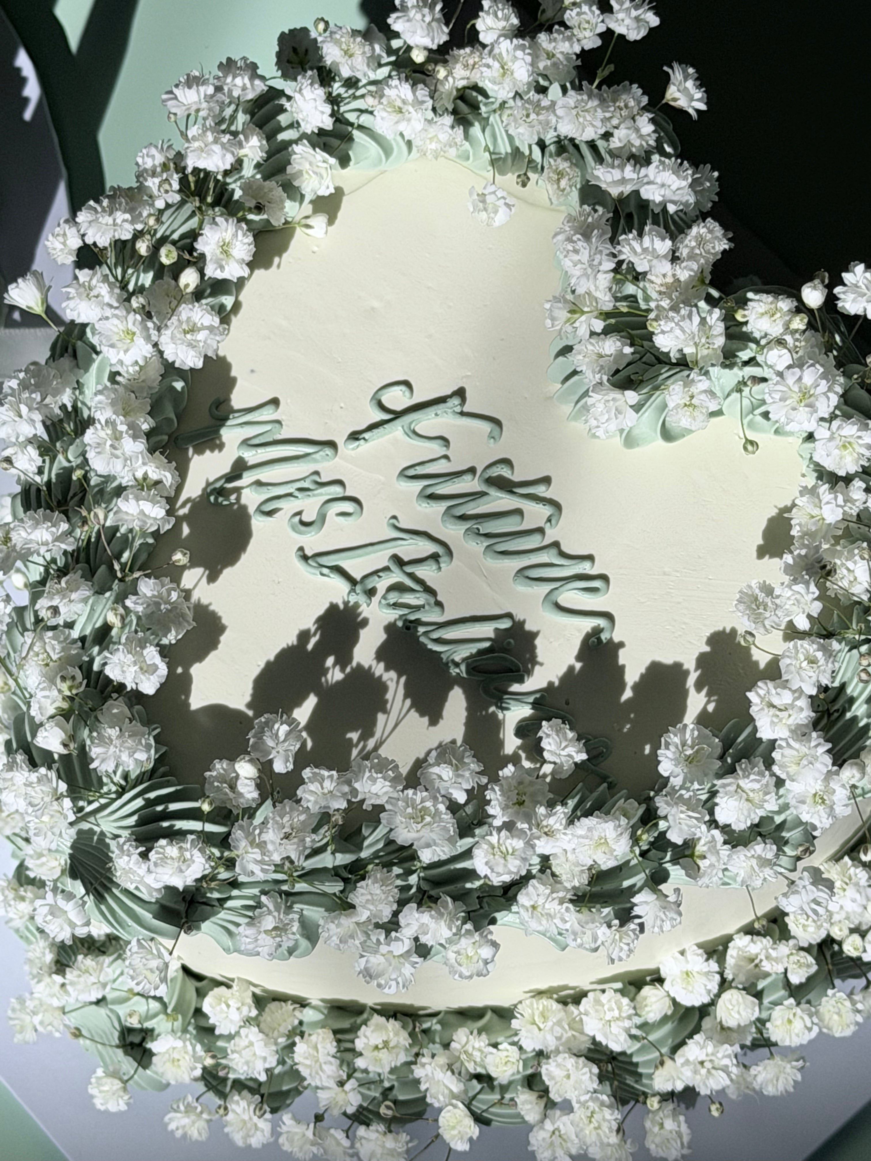 Babies Breath Flower Retro Cake - From $185