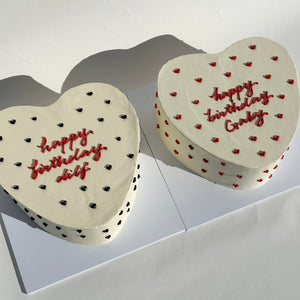 Hand-Piped Loveheart Cake