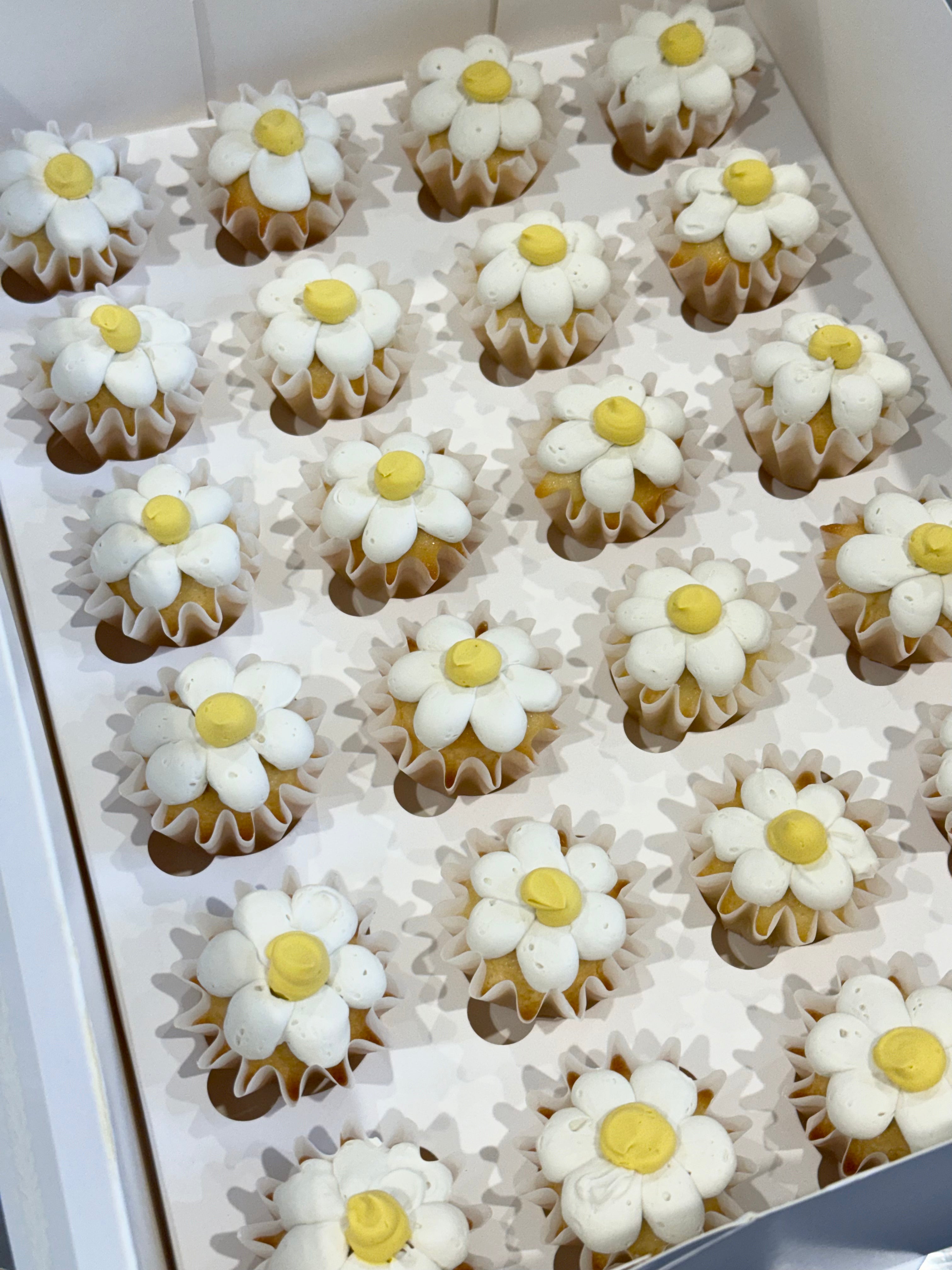 Daisy Cupcakes (Bite-Size) - From $80