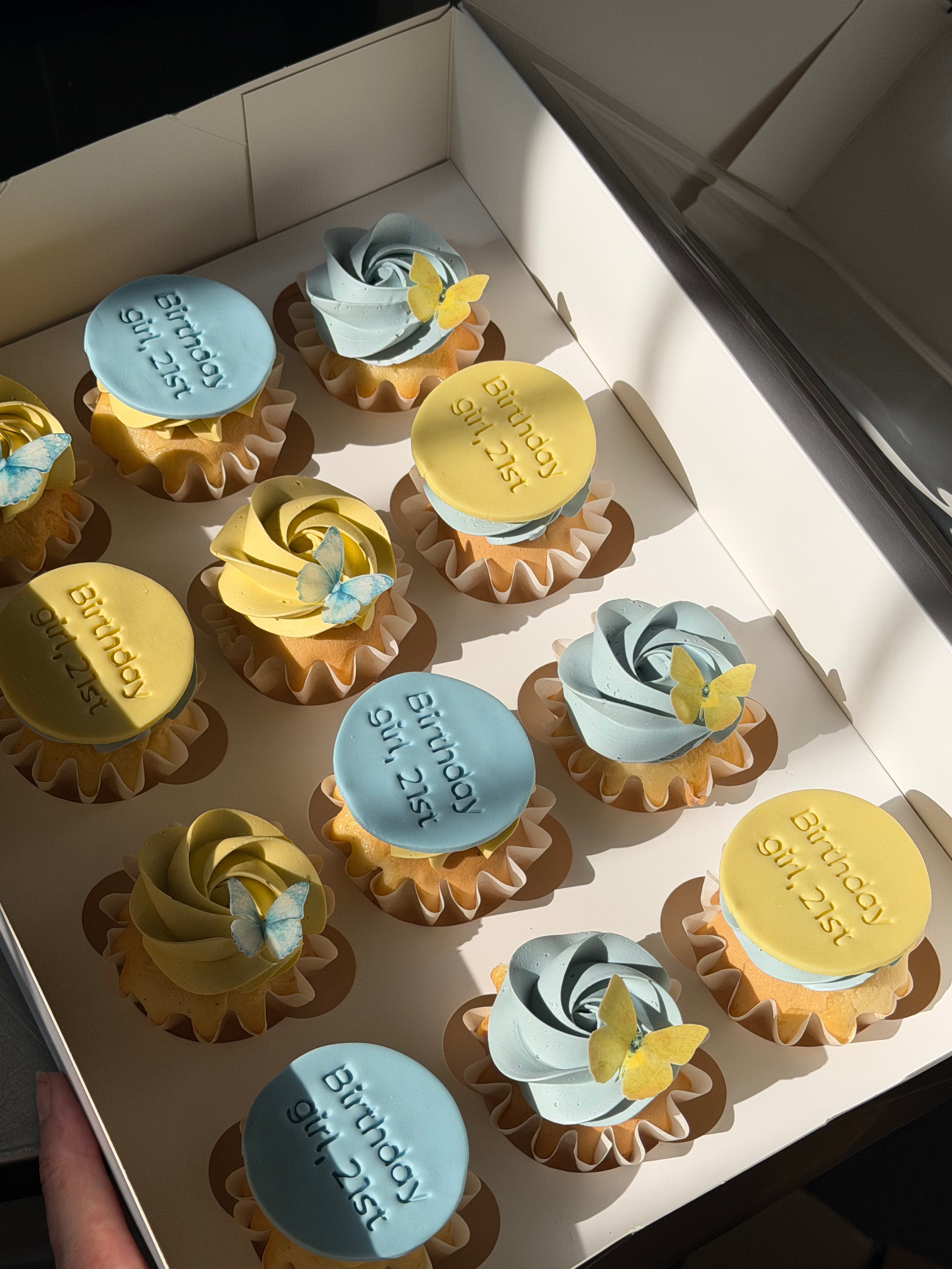 Cupcakes with Discs - From $77
