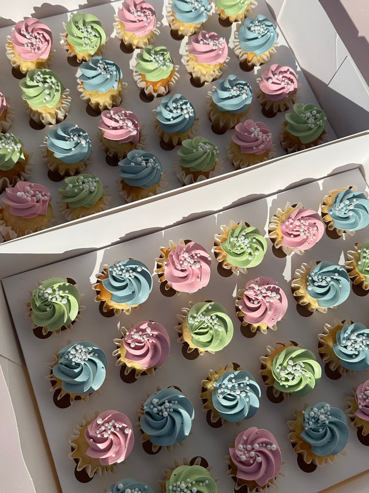 The Minimalist Bite-sized Cupcakes