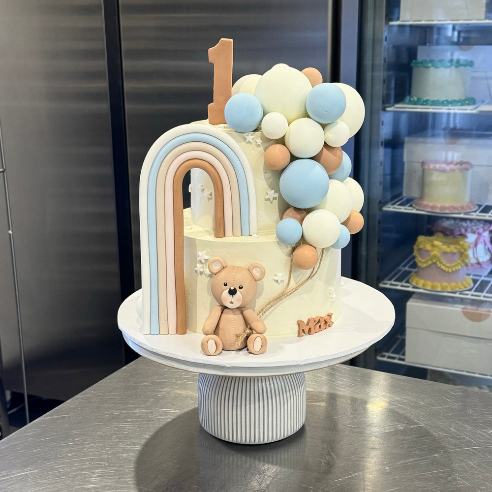 Teddy Balloon Cake