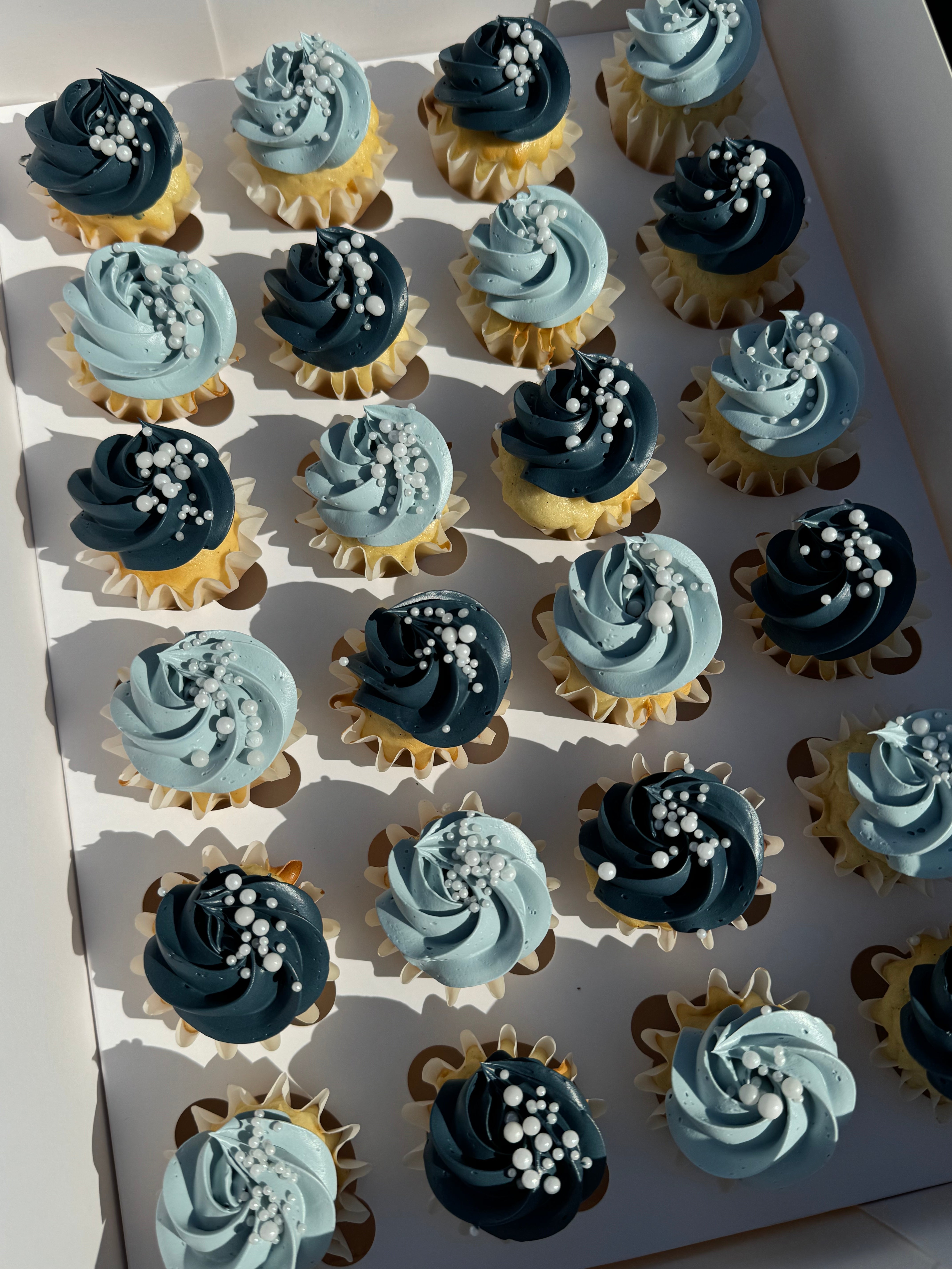 The Minimalist Cupcakes (Bite-Size) - From $72