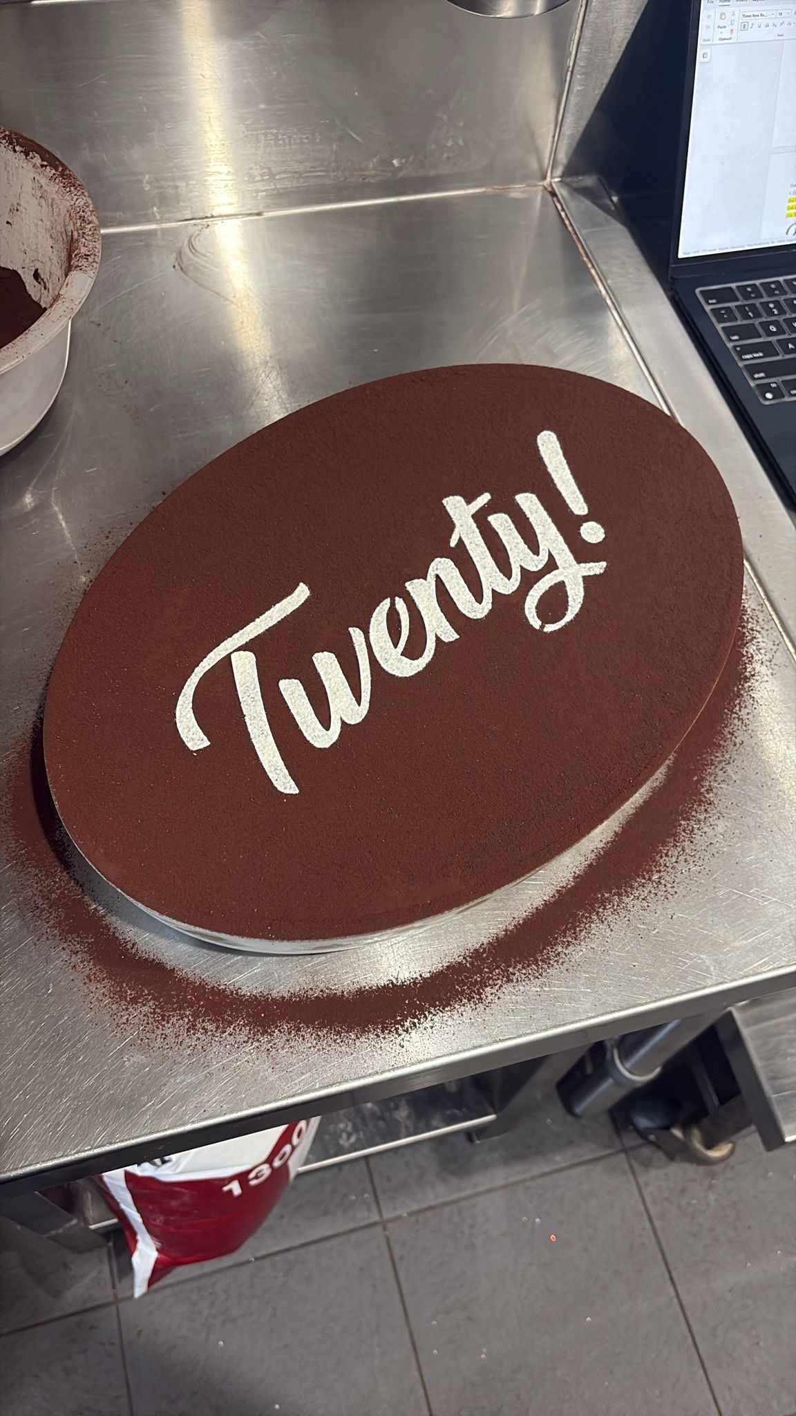 39cm Oval Tiramisu Glass Tray