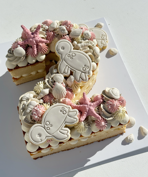 Add themed cookies & themed fondant piece (6)